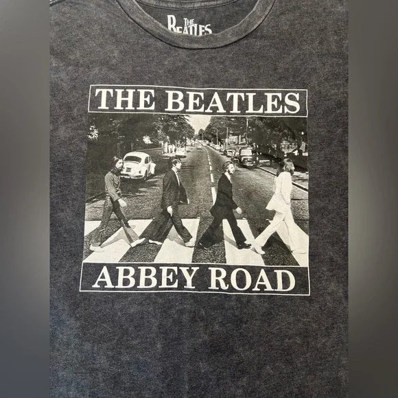 The Beatles Abbey Road Tee - Picture 3 of 5